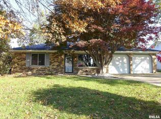 5635 W Cherokee Path, Peoria, IL 61607