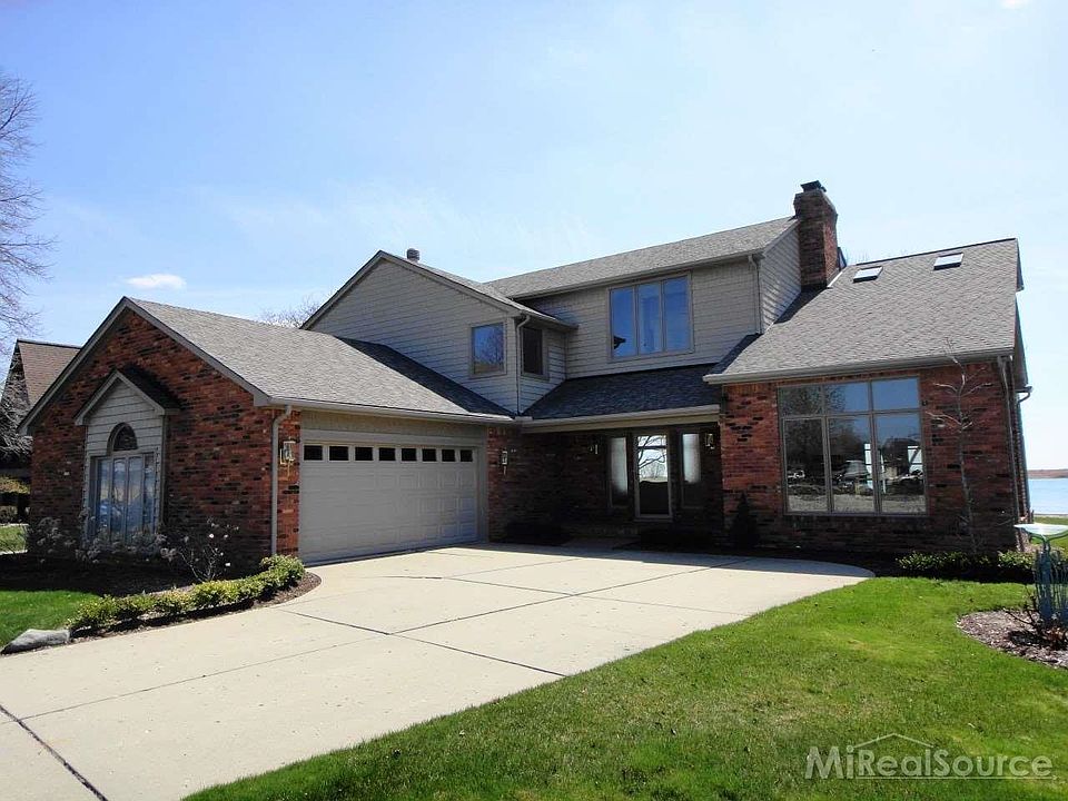 1st image of 7337 Parklane Dr