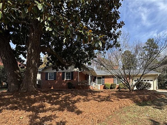 3rd image of 3315 Paddington Ln