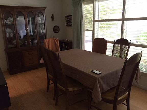3rd image of 614 Sharon Dr