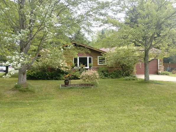 1309 Crestview Dr, Alpena, MI 49707