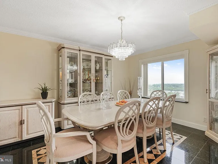 8380 Greensboro Dr #1008 — Photo 2
