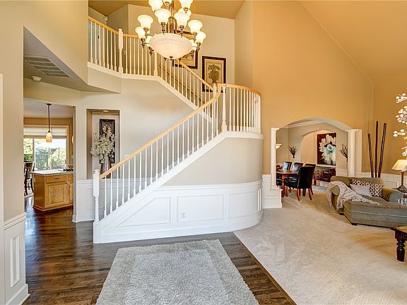 4th image of 20518 NE 23rd Ct