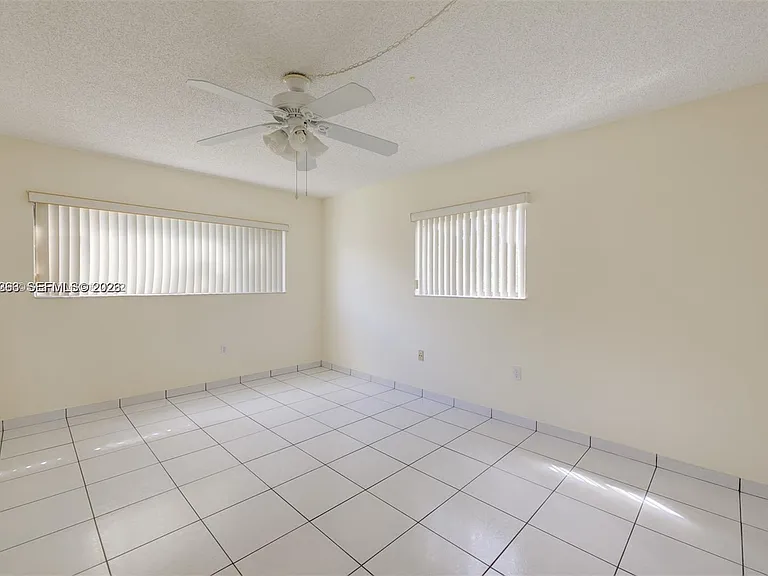 8650 SW 133rd Avenue Rd #312 — Photo 2