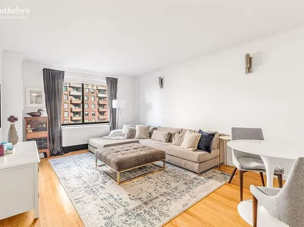 300 Rector Pl APT 6F, New York, NY 10280