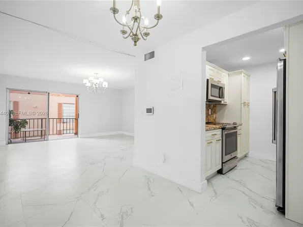 7105 Miami Lakes Dr APT N10, Hialeah, FL 33014