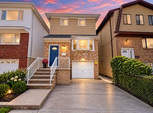 117 Bergen St, Harrison, NJ 07029