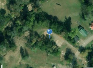 105 Fairground Dr, Waverly, TN 37185