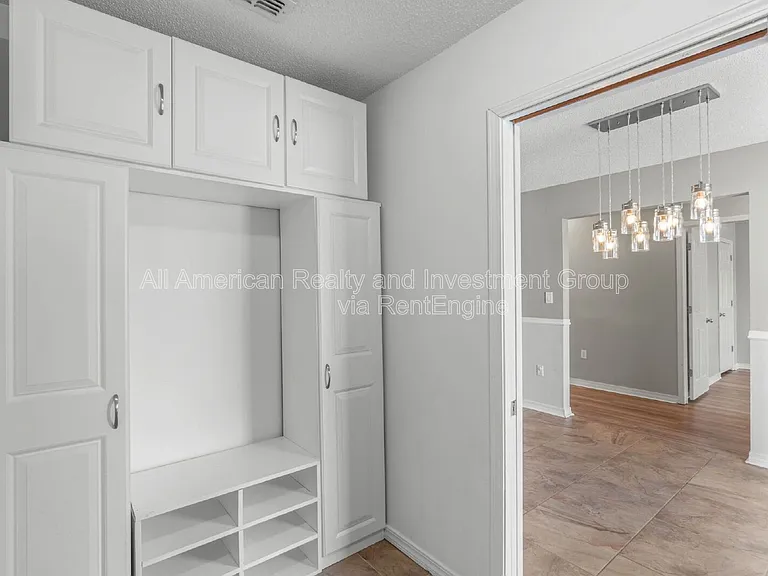 203 Citadel Ln — Photo 15