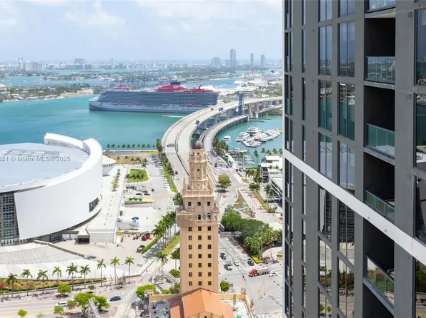 159 NE 6th St, Miami, FL