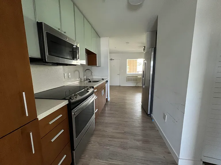 1310 Pensacola St #403 — Photo 5