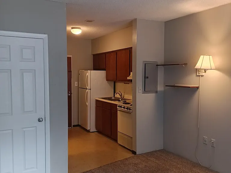 4700 Westgrove St #101 — Photo 3