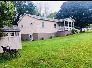 406 Country Club Rd, Cresson, PA 16630