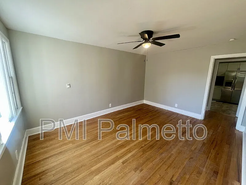 Building Photo - 1215 Chevis St