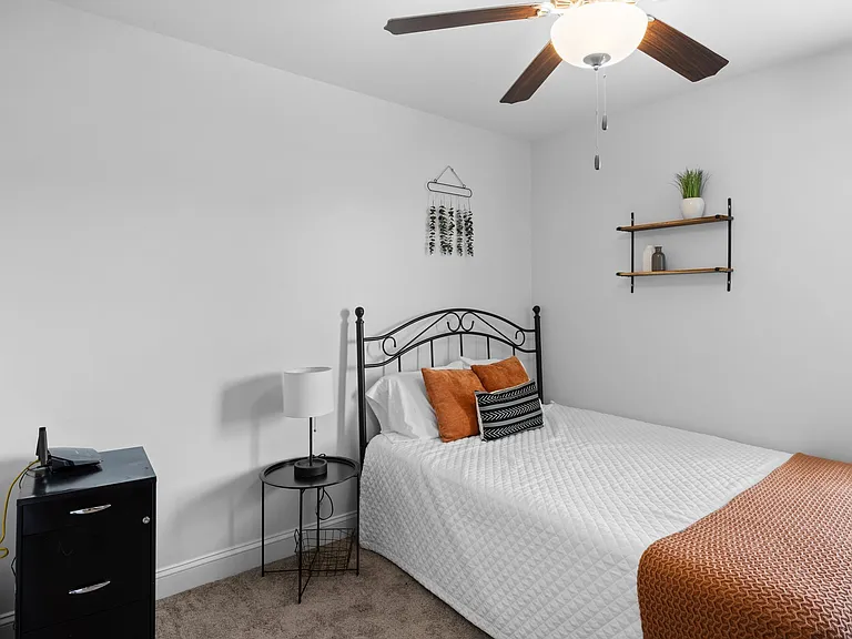 1010 Spot Cir — Photo 10