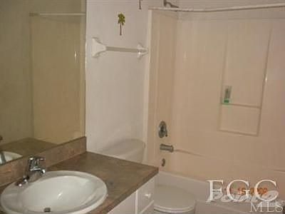 4th image of 4902 Bygone St