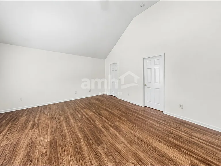 7636 Hidden Creek Dr — Photo 10