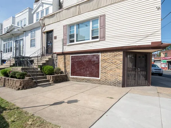 5248 N Warnock St, Philadelphia, PA 19141