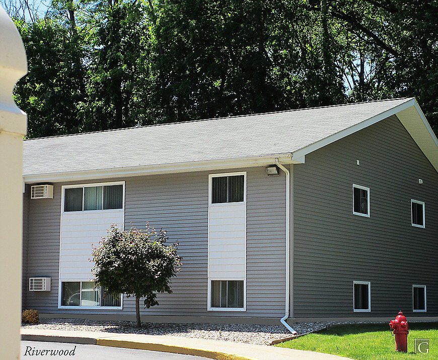 2nd image of 200 Meadow Ln #1