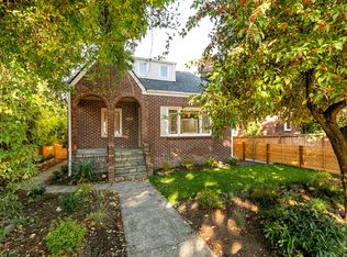 6327 34th Ave SW, Seattle, WA 98126