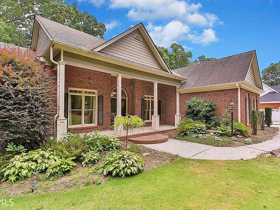 3rd image of 3650 Millers Pond Way