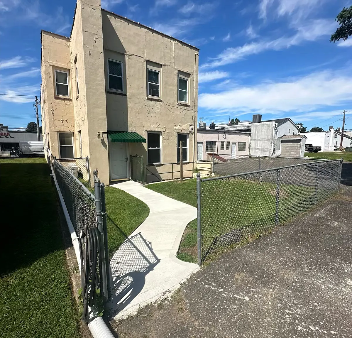 1 bed, 850 sqft, $2,300 — Photo 1