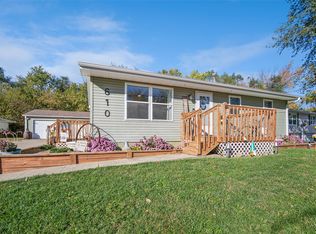 610 Franklin Dr, Martensdale, IA 50160