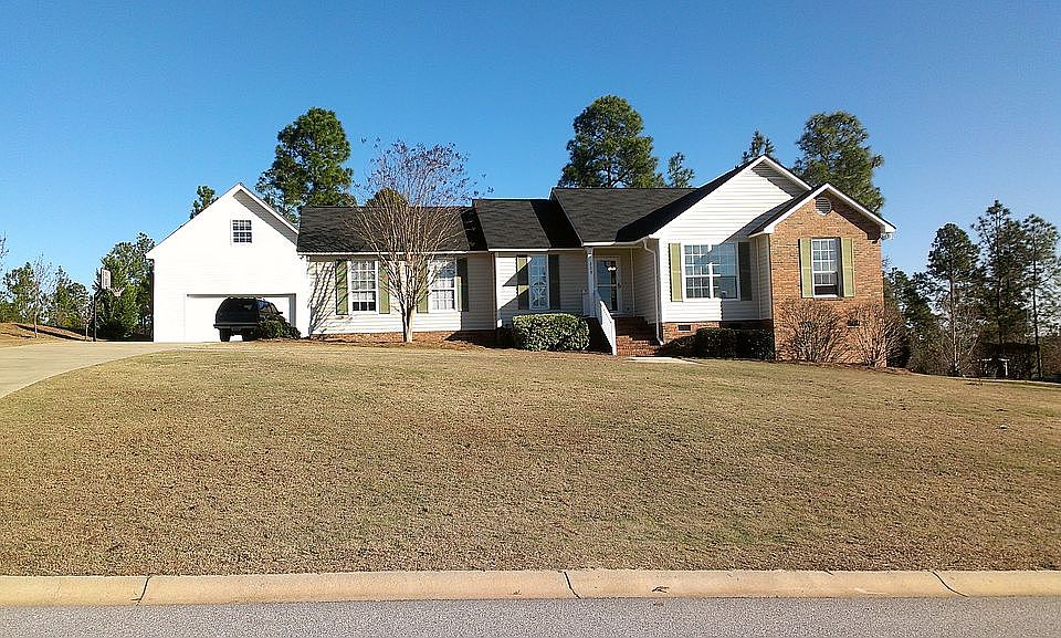 6 car garage to left