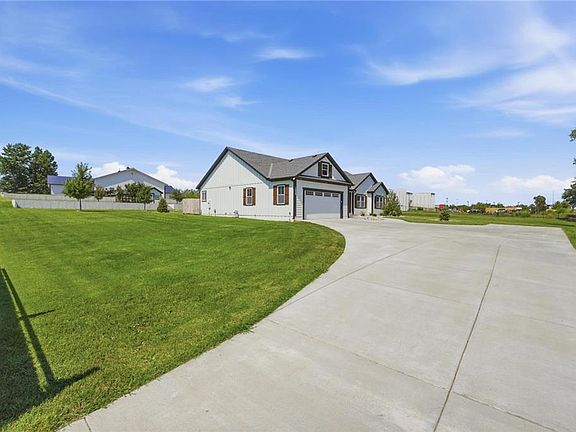 3rd image of 15928 E Cogan Ln