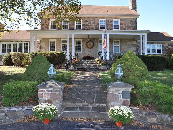 1836 German Haus Historic Estate