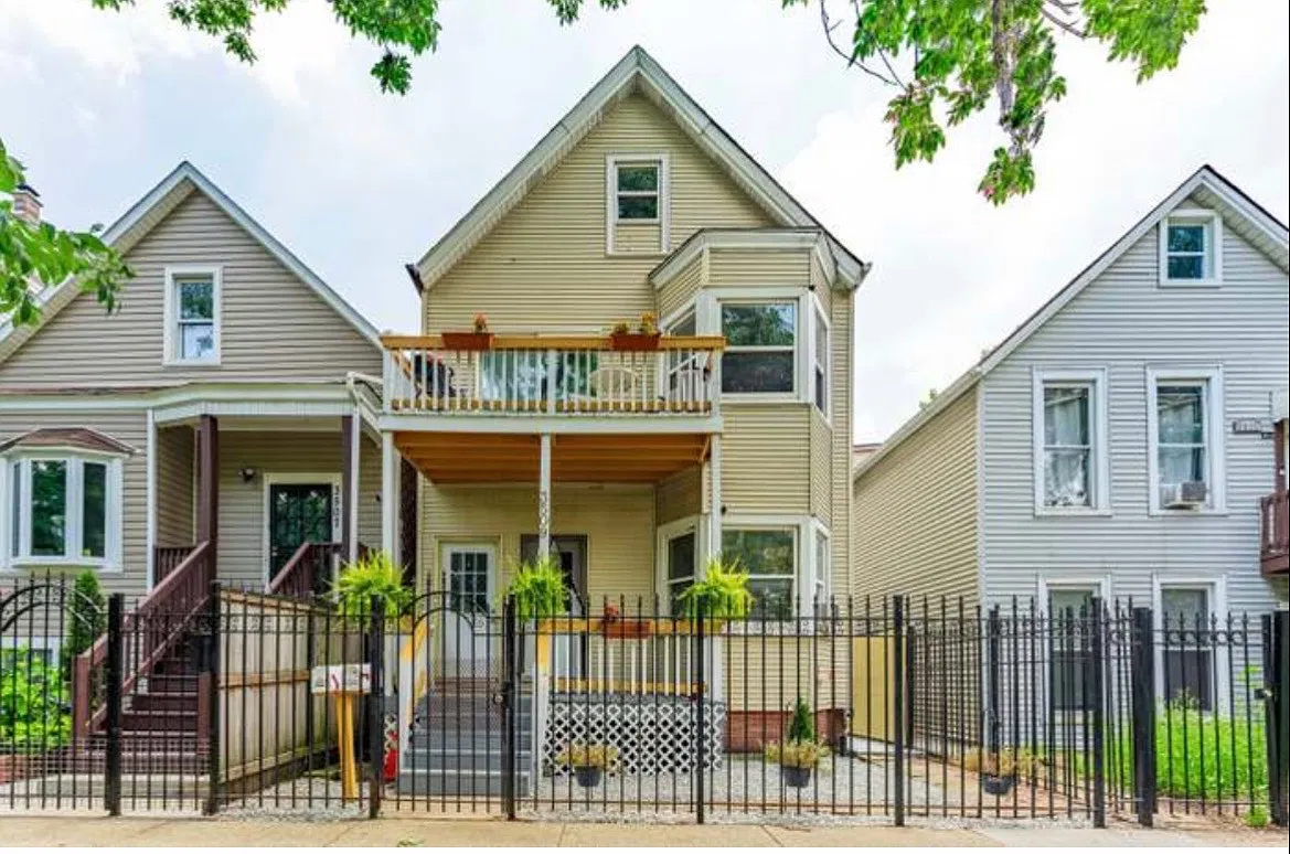 3 bed, $2,495 — Photo 1