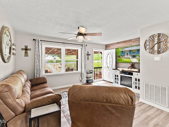 5th image of 178 Meadowview Ln