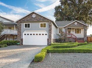 19905 Mountain Mdw N, Hidden Valley Lake, CA 95467