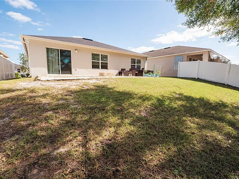 10561 Laguna Plains Dr — Photo 26