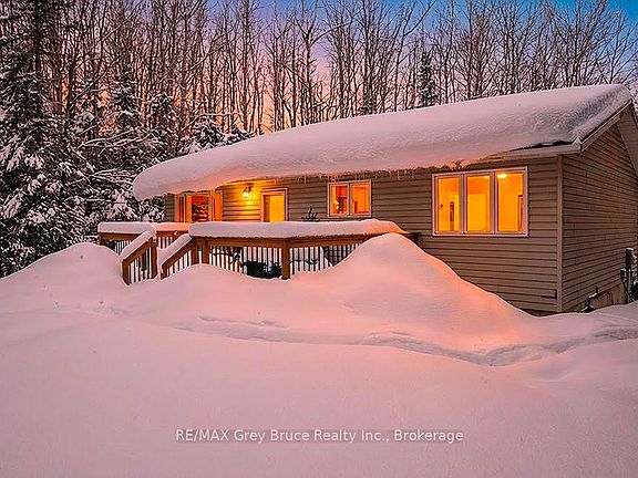 2nd image of 175 Warner Bay Rd