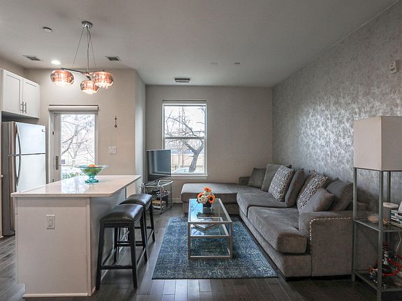 Living room/Kitchen