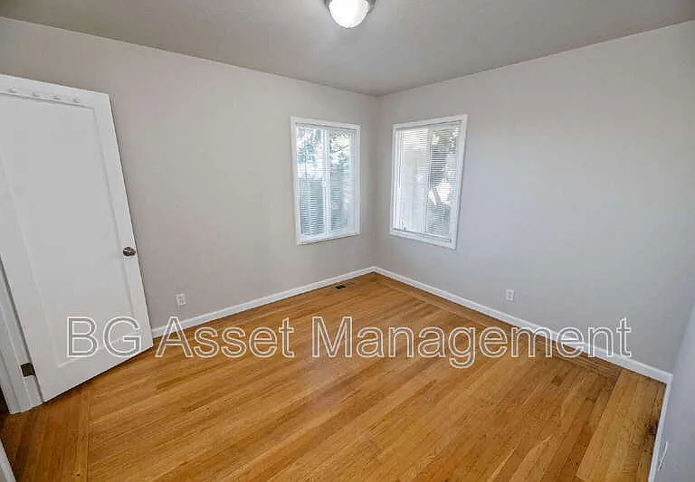 1723 Bayo Vista Ave — Photo 13