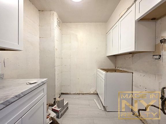 3rd image of 1625 Rockaway Pkwy APT 5Y