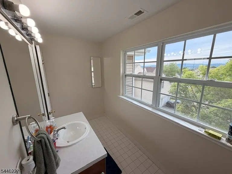 310 Winding Hill Dr — Photo 10