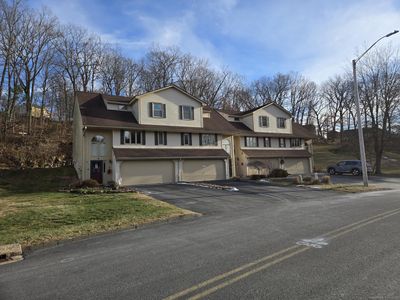 61 Apple Hill #61, Newington, CT, 06111