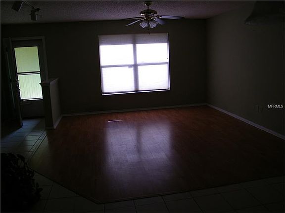 3rd image of 1525 Periwinkle Ave