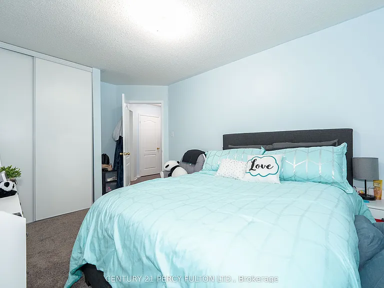 71 Armitage Cres — Photo 35