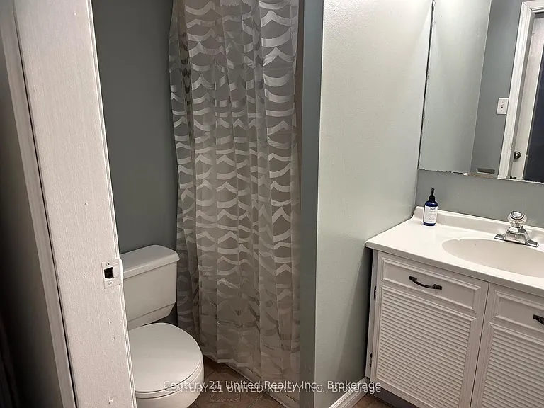 140 Maria St — Photo 19