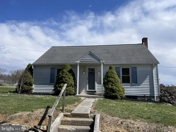 9613 Orchard Rd, Spring Grove, PA 17362