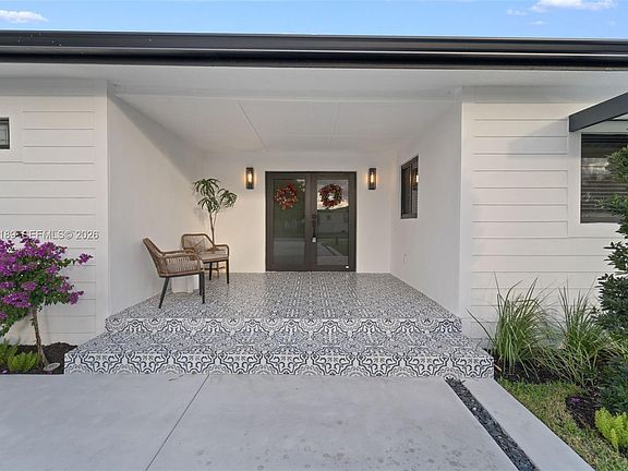 2nd image of 2735 SW 65th Ave