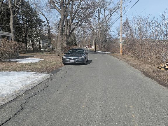 4th image of 129 Riverbank Rd