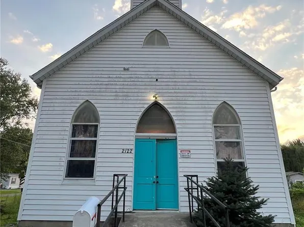 2122 S 4th St, Mascoutah, IL 62258