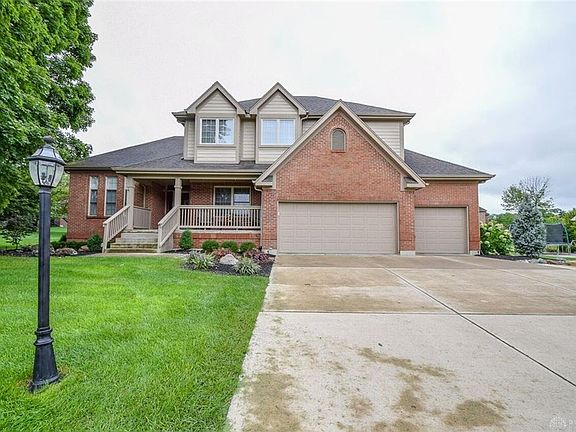 2nd image of 192 Countryside Dr N