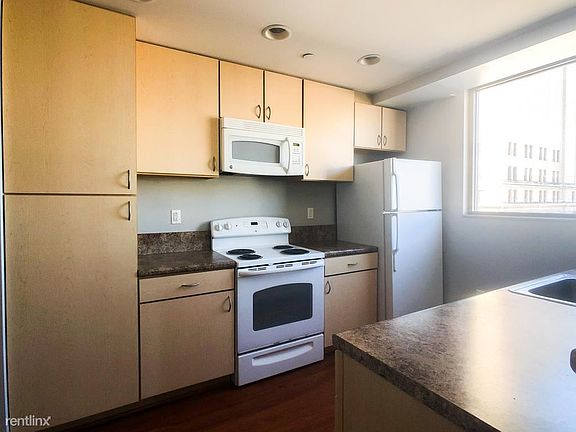 3rd image of 111 N 9th St Unit 600