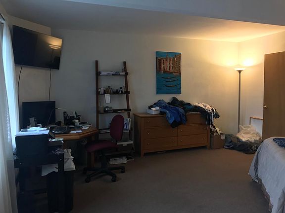 5th image of 412 N Main St APT B